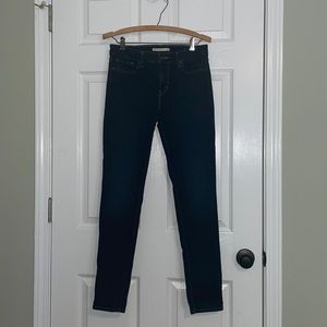 Levi’s dark blue Skinny 711 jeans size 28